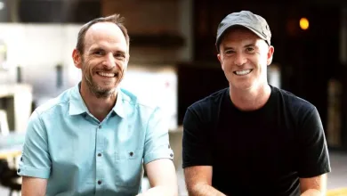 العاملين في شركة روكستيدي الثنائي المرح